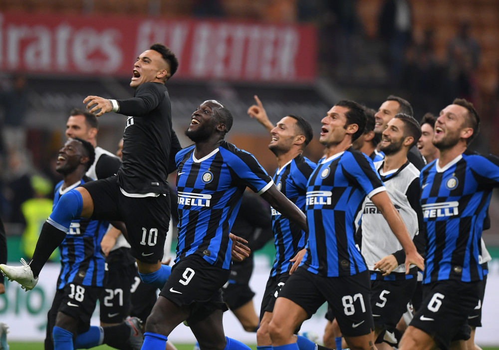 十人热刺4-0哥本哈根，范德芬一条龙破门，布伦南进球+染红（少打一人热刺4-0完胜哥本哈根：范德芬长途奔袭破门，布伦南进球后染红）