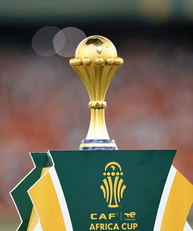 罗体：卢卡库本周末可能归队，预计意超杯半决赛踢米兰时复出（罗体：卢卡库有望本周末归队，或将在意超杯半决赛对阵米兰时复出）