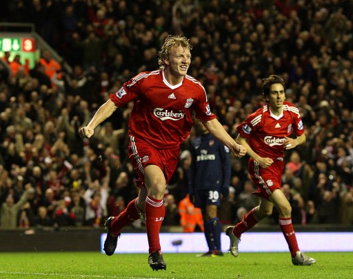 英媒：如果斯洛特下课，利物浦可能让杰拉德担任临时主帅（英媒：若斯洛特遭解雇，利物浦或请杰拉德担任代理主帅）