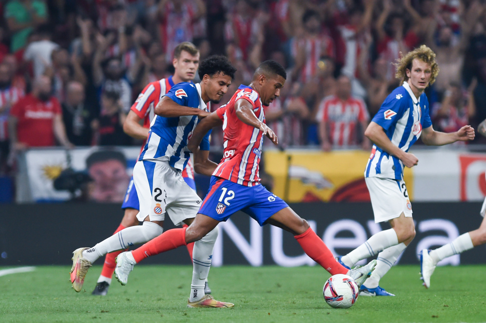 中超联赛总结：积分榜前三分析,（中超赛季回顾：榜单前三深度解析）