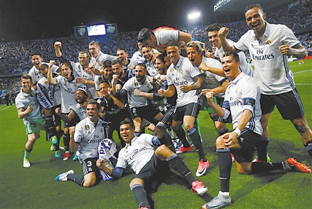 记者：职业联赛颁奖礼时隔6年恢复，拟于12月12日在上海举行（记者：职业联赛颁奖典礼将时隔六年重启，计划于12月12日在上海举办）