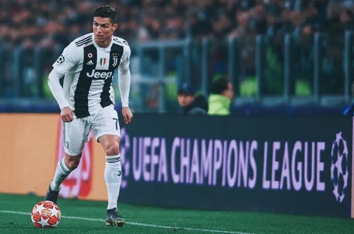 本菲卡客场2-0阿贾克斯，萨穆埃尔-达尔、巴雷罗建功（本菲卡客场2比0击败阿贾克斯，萨穆埃尔-达尔和巴雷罗进球）