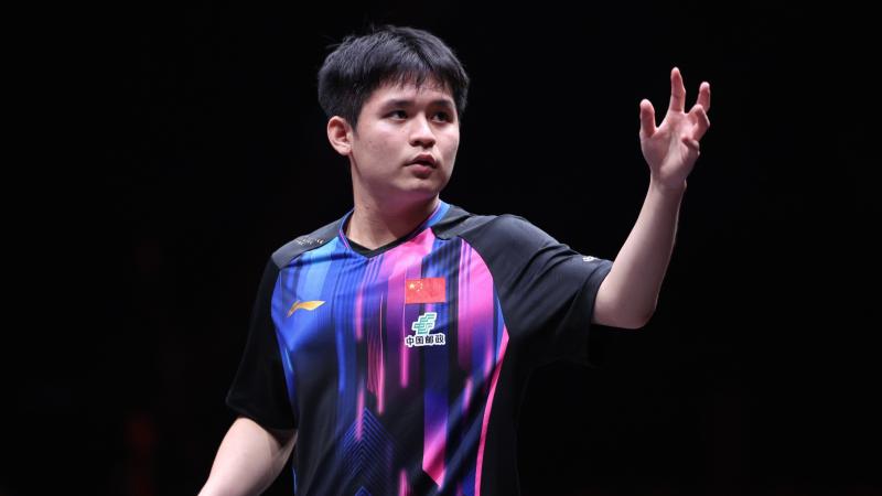 奥尔莫谈俱乐部与西足协争议：没感受到，巴萨总是备受关注（奥尔莫回应俱乐部与西足协风波：本人无感，巴萨常年处于聚光灯下）