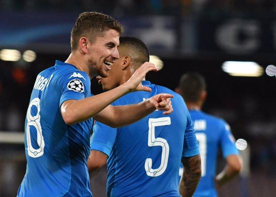 安切洛蒂：皇马到目前为止成绩出色，还能怎么要求阿隆索呢？（安切洛蒂：皇马至今表现出众，还能对阿隆索有何苛求？）