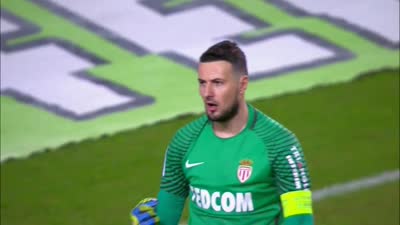 斯基拉：安古伊萨左大腿股二头肌严重撕裂，预计将缺阵40天（斯基拉：安古伊萨左大腿股二头肌重度撕裂，预计缺席约40天）