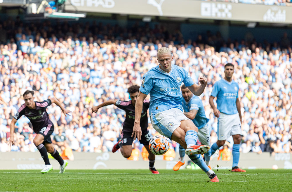 日职联战报：鹿岛鹿角主场2-1横滨水手，时隔9年再次夺冠（日职联快讯：鹿岛鹿角主场2比1力克横滨水手，九年后再度封王）