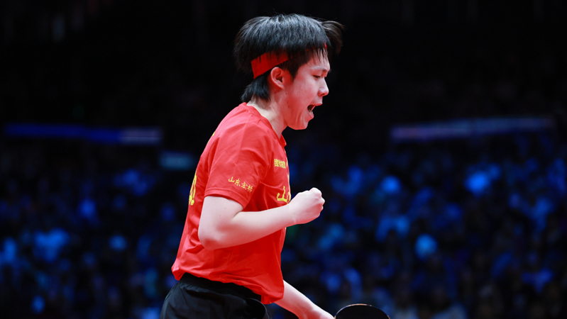 神锋！小蜜蜂前锋蒂亚戈再演梅开二度，联赛13场进11球（火力全开！小蜜蜂射手蒂亚戈再度双响，联赛13战11球）